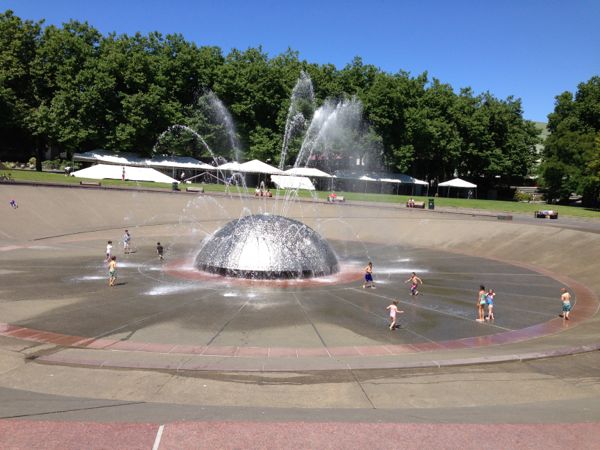 Fountain in Seattle Center
