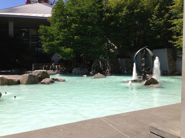 Fountain in Seattle Center